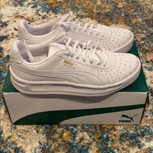 Puma GV Special Jr size 5.5 in Boys